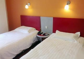 Motel 168 Shanghai Pudong Huinan Metro Station Tesco エクステリア 写真