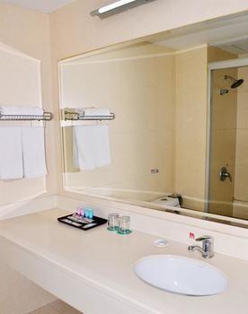 Motel 168 Shanghai Pudong Huinan Metro Station Tesco エクステリア 写真